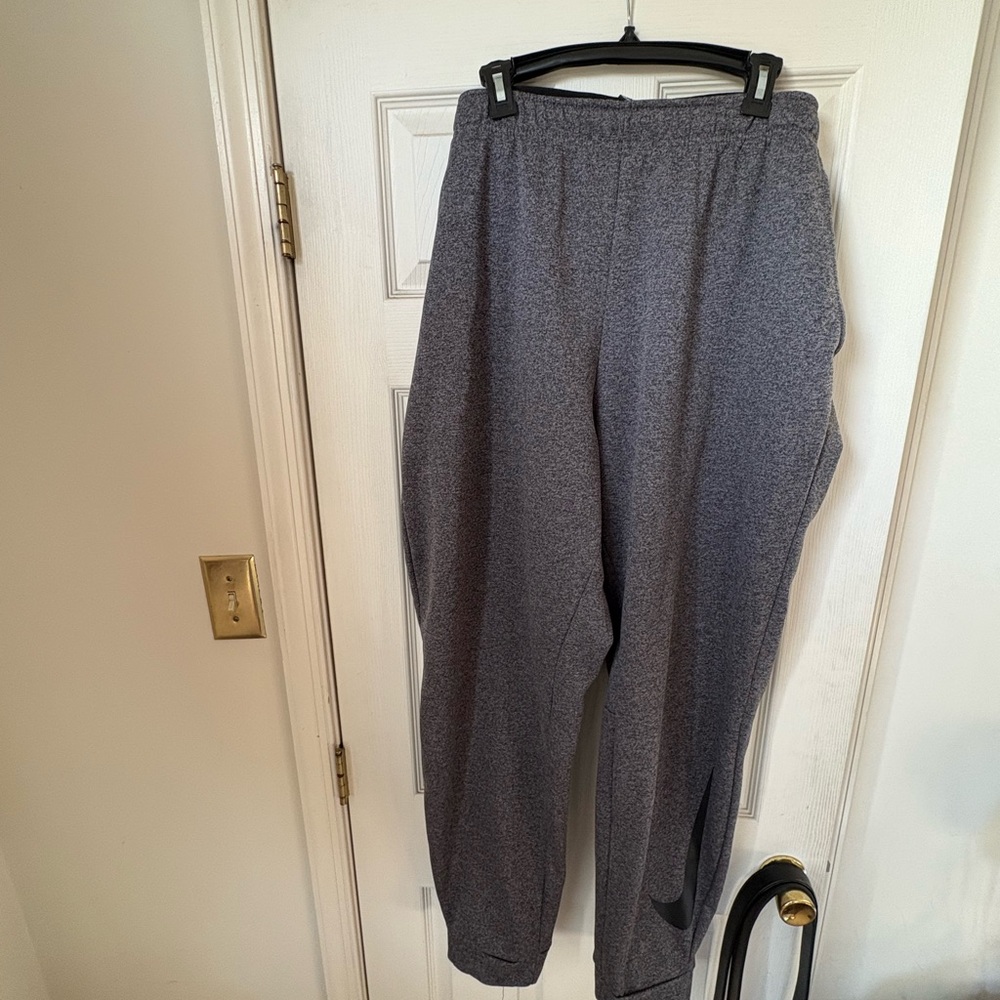 Nike Men’s Dri Fit Sweat Pants in size 3XL